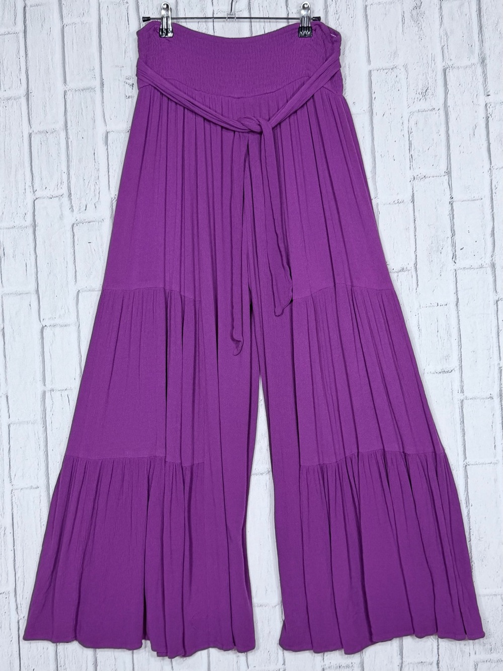 💜 Easel Los Angeles Magenta Purple Tiered Wide Leg Palazzo Pants M